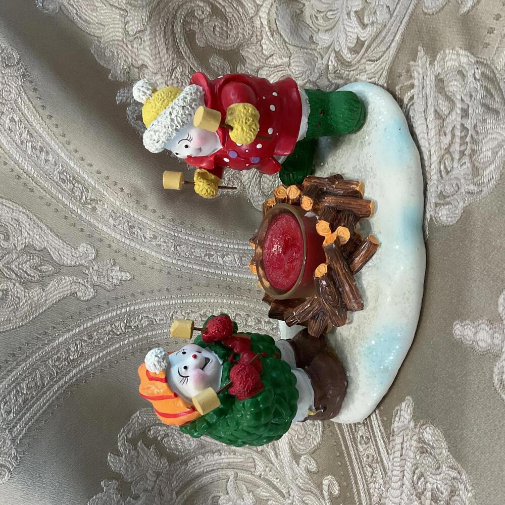 Yankee Candle Tea Light Candle Holder with Snowmen Campfire